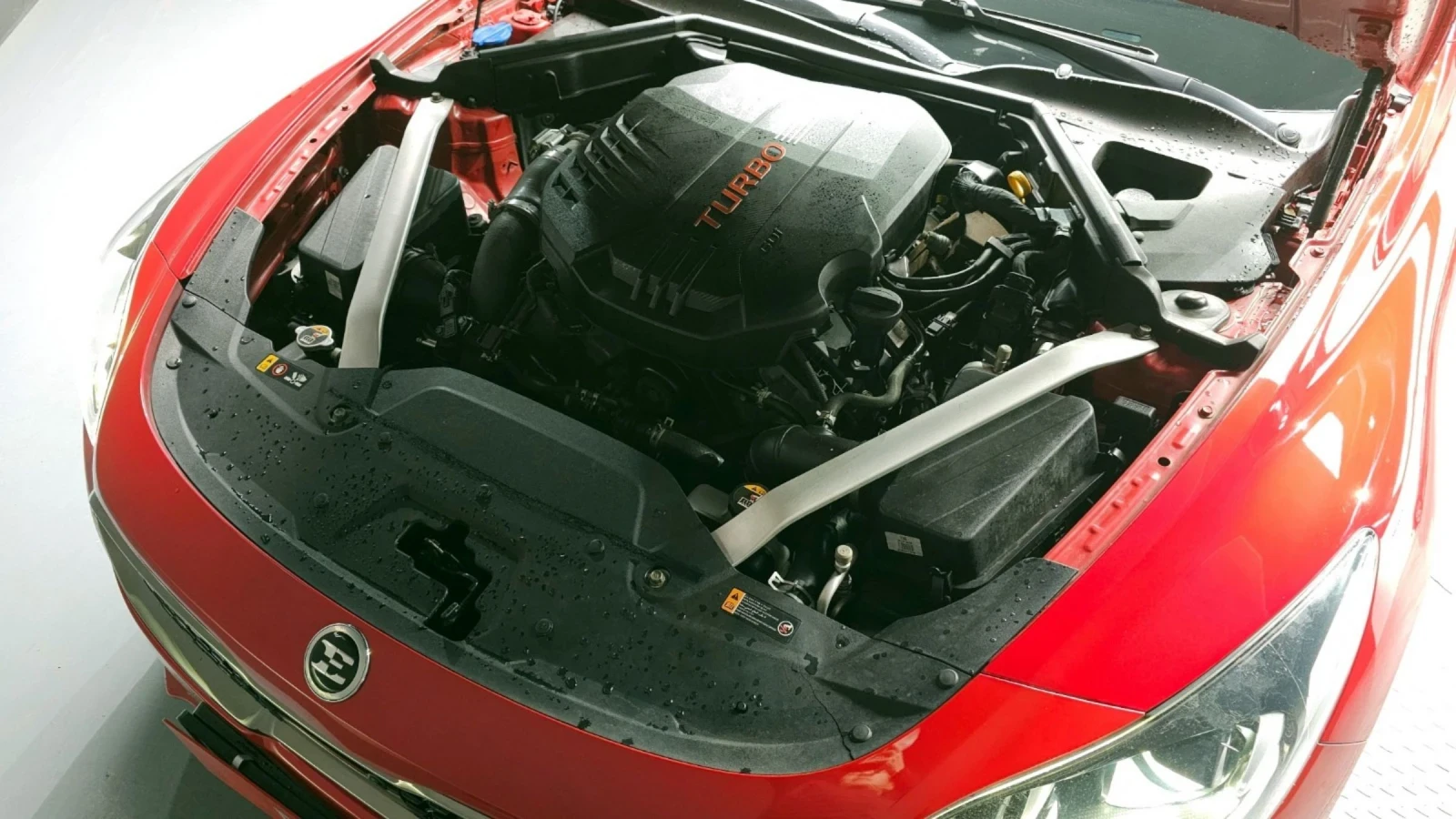 Kia Stinger 3.3i GT TURBO/AWD/ПАНОРАМА/ОБДУХВАНЕ/HEAD UP/F1/, снимка 6 - Автомобили и джипове - 53954456