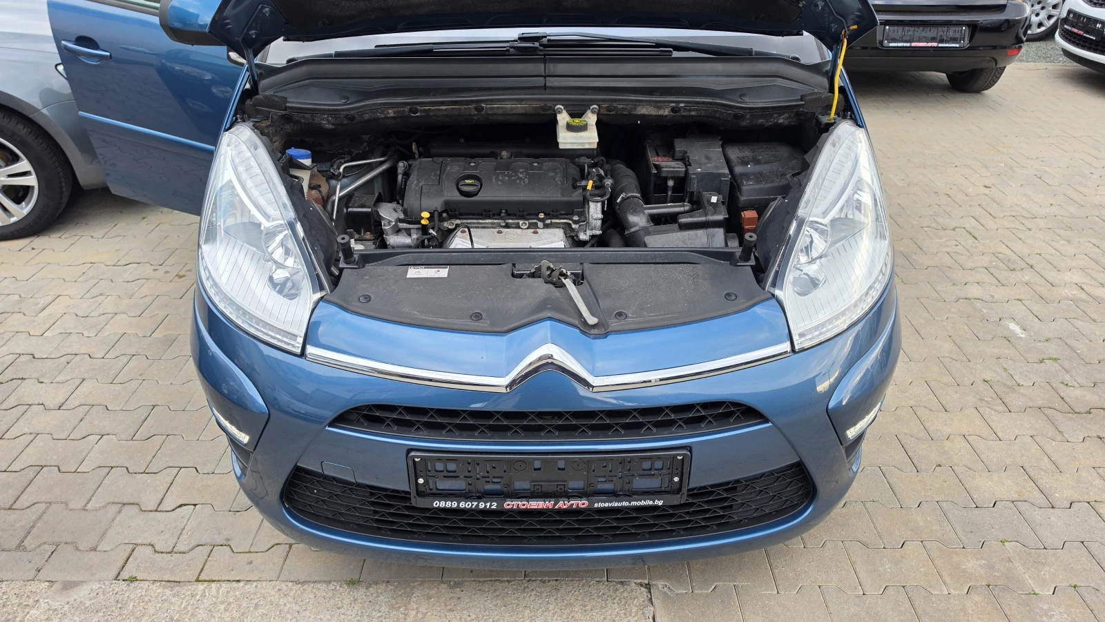 Citroen C4 Picasso 1.6i* 120кс* бензин* фейс* LED, снимка 17 - Автомобили и джипове - 53984320