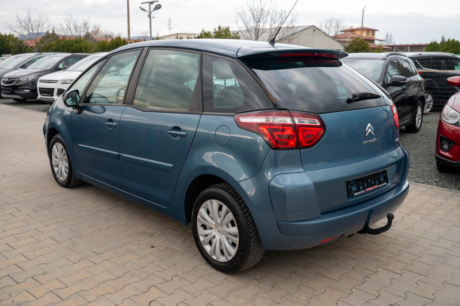 Citroen C4 Picasso 1.6i* 120кс* бензин* фейс* LED, снимка 6 - Автомобили и джипове - 53984320