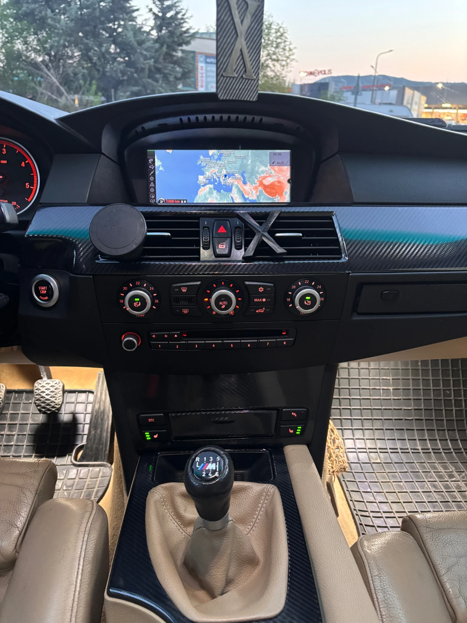 BMW 520 E60 177hp - Перфектен - 2 комплекта джанти, снимка 9 - Автомобили и джипове - 54086489