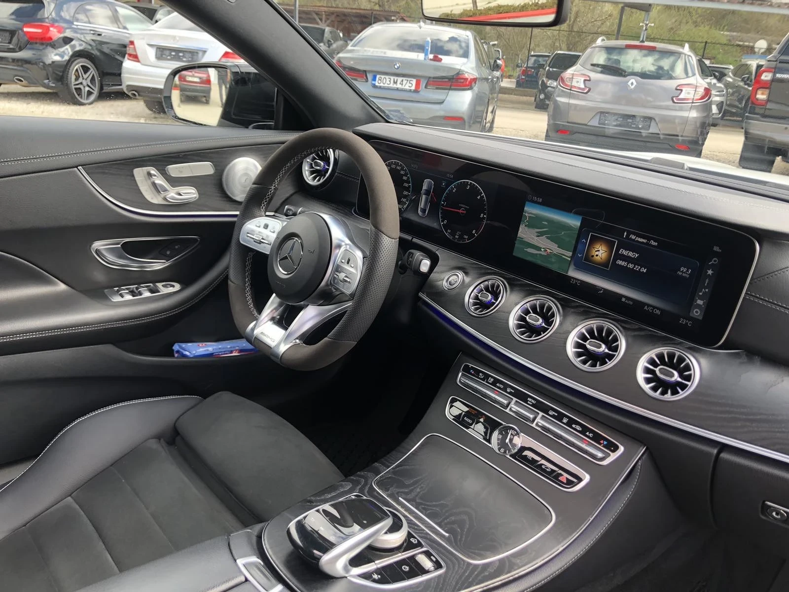 Mercedes-Benz E 220  AMG 4Matic Burmester Pano Digital, снимка 8 - Автомобили и джипове - 54096064