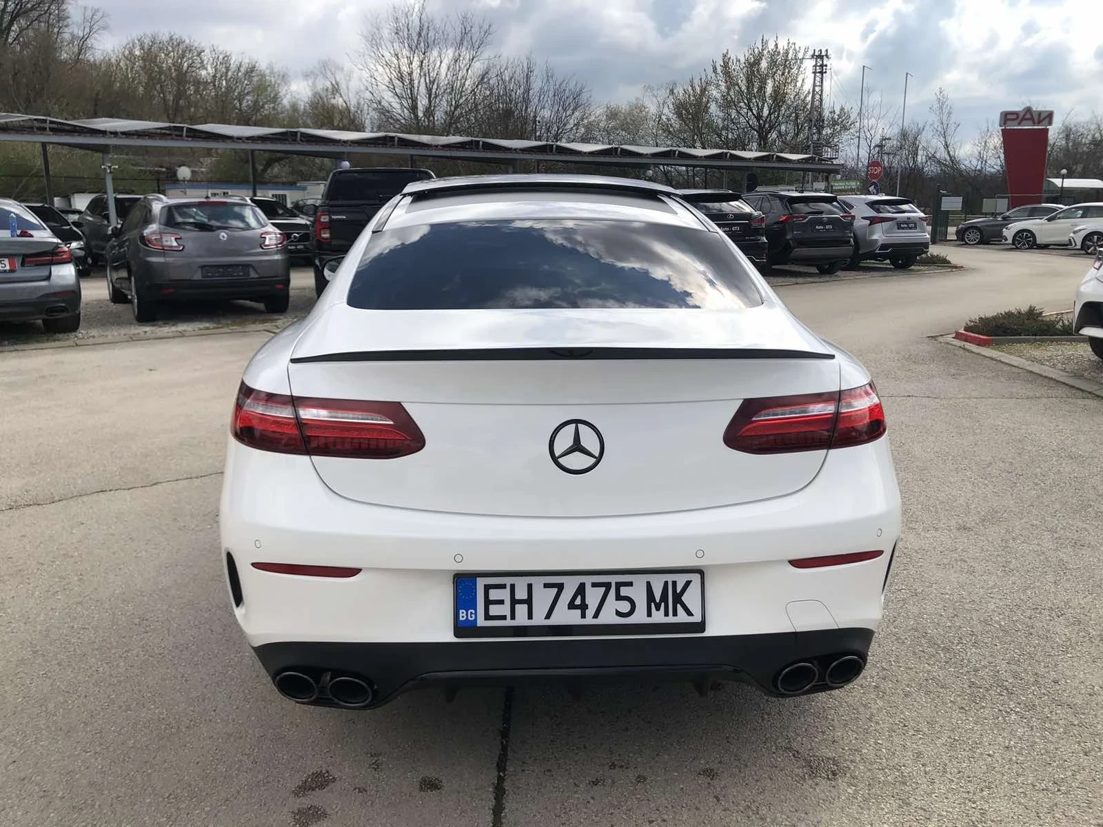 Mercedes-Benz E 220  AMG 4Matic Burmester Pano Digital, снимка 5 - Автомобили и джипове - 54096064