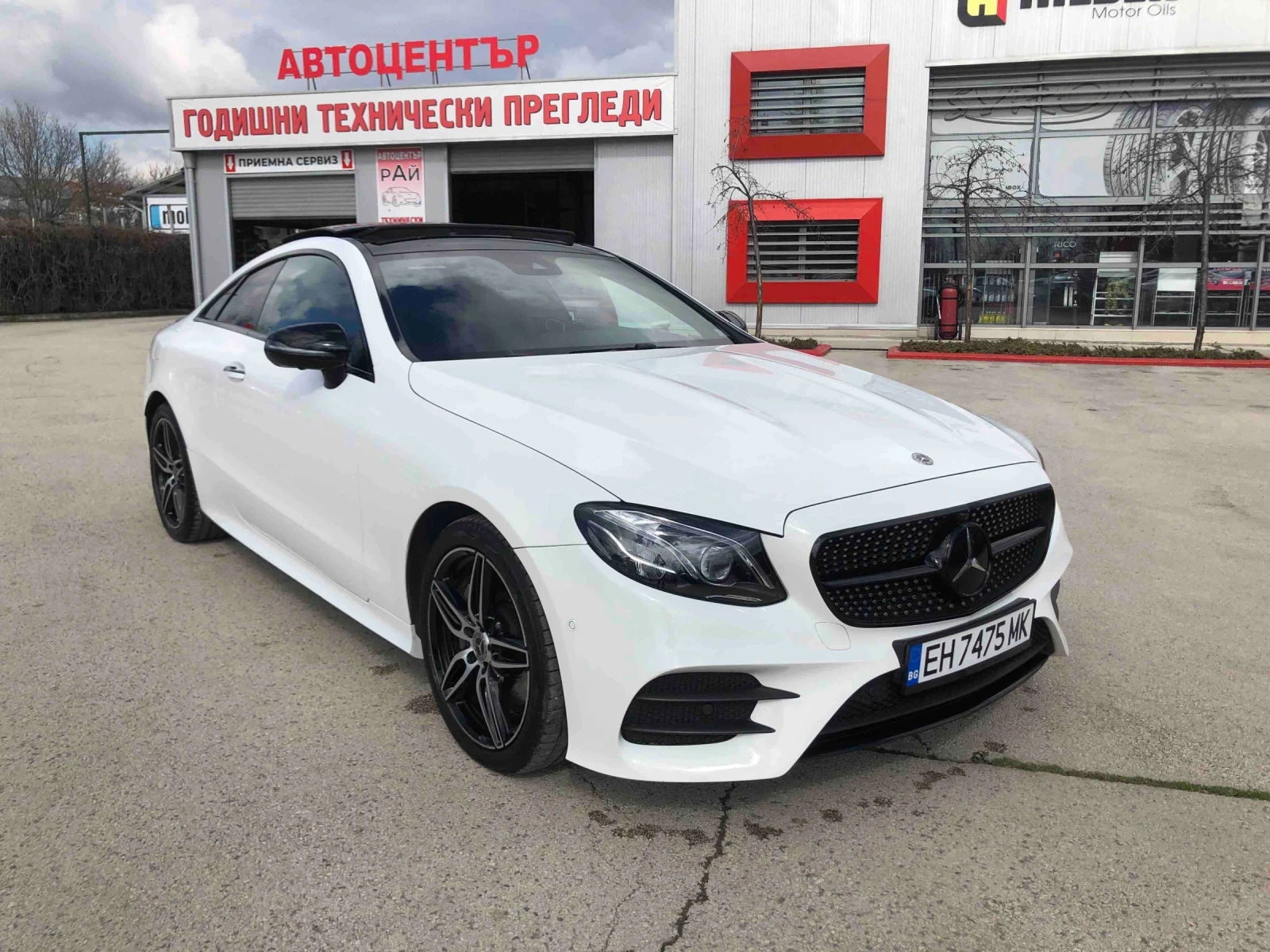 Mercedes-Benz E 220  AMG 4Matic Burmester Pano Digital | Auto.bg — изображение 1