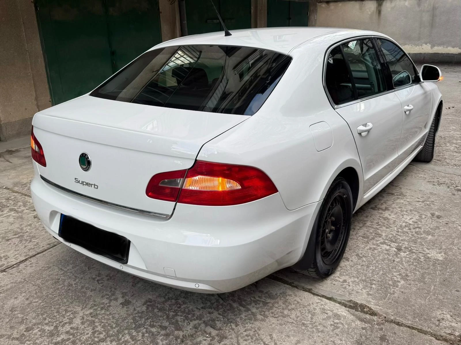 Skoda Superb Амбишън 1, 4 TSI, снимка 3 - Автомобили и джипове - 54281199