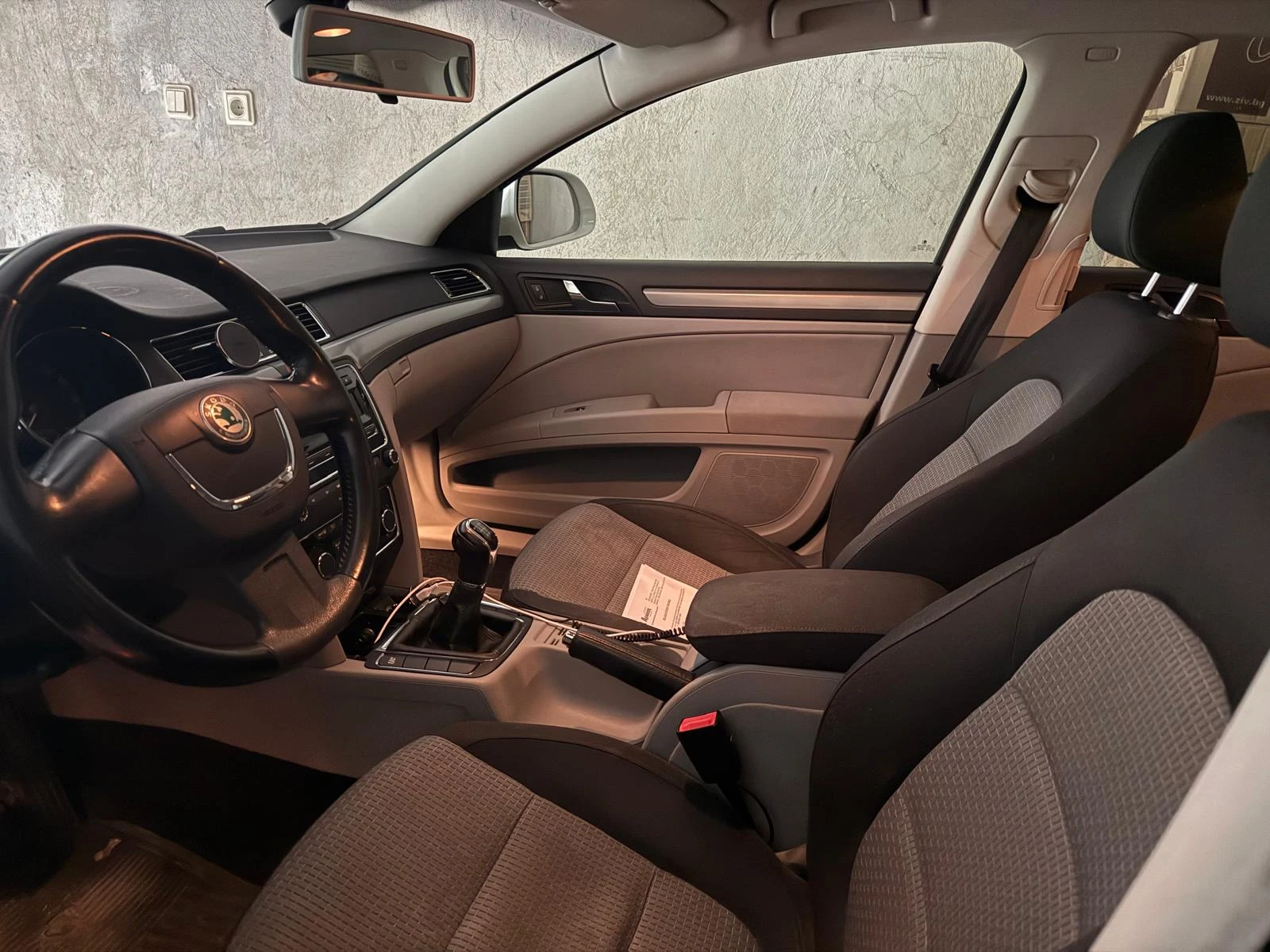 Skoda Superb Амбишън 1, 4 TSI, снимка 7 - Автомобили и джипове - 54281199