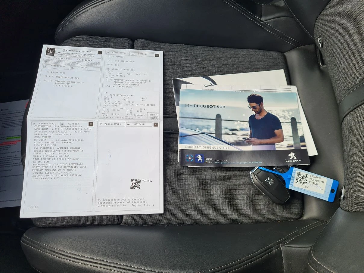 Peugeot 508 SW 1.6 Allure Pack AWD, снимка 14 - Автомобили и джипове - 54331279