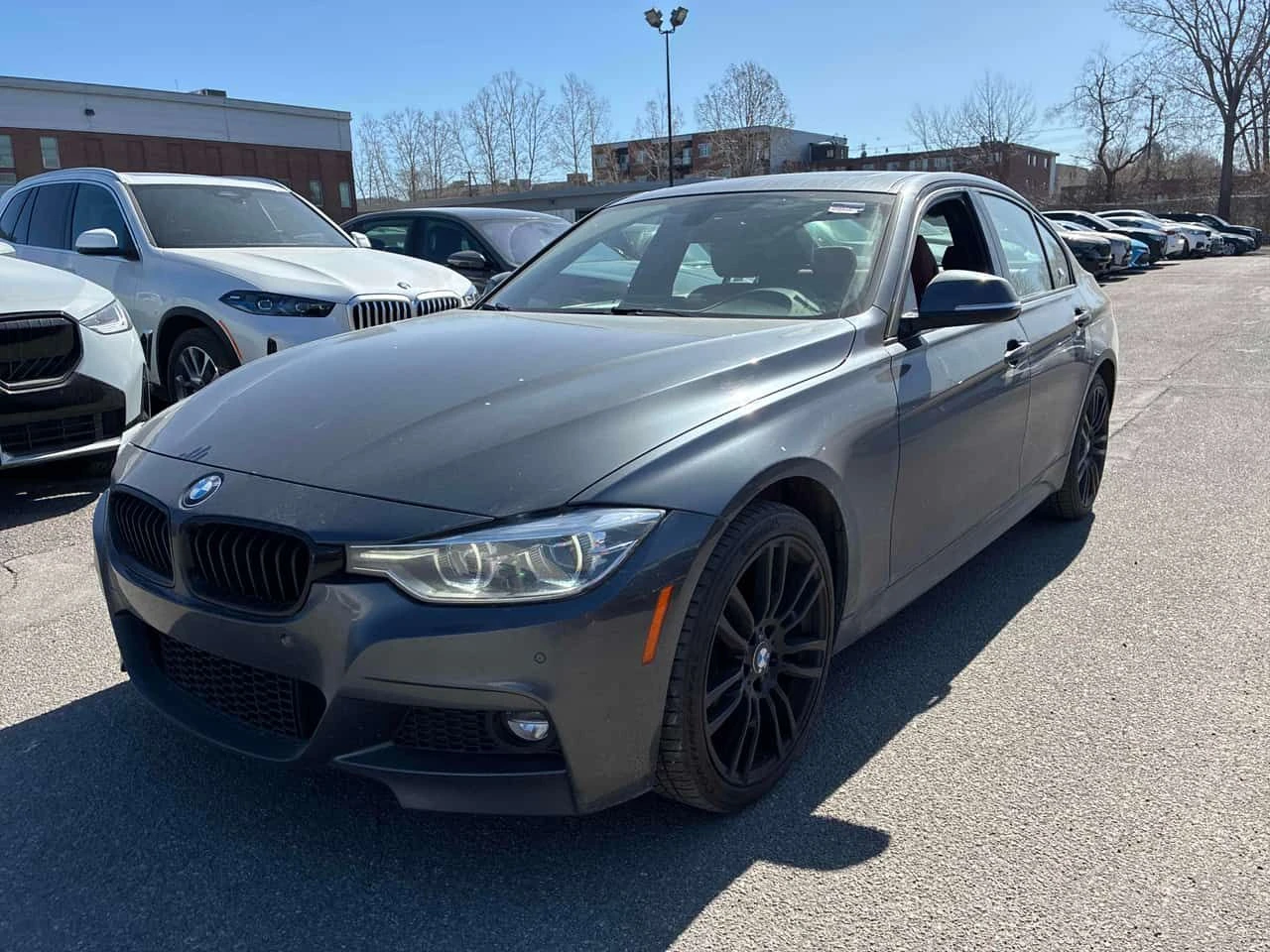 BMW 330 xDrive / CAMERA / ПОДГРЕВИ / КЛИП НА МОТОРА 