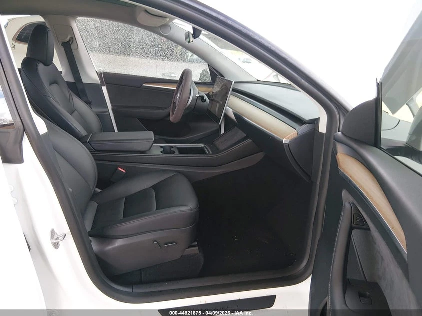 Tesla Model Y Long Range Dual Motor All-Wheel Drive, снимка 5 - Автомобили и джипове - 54419091