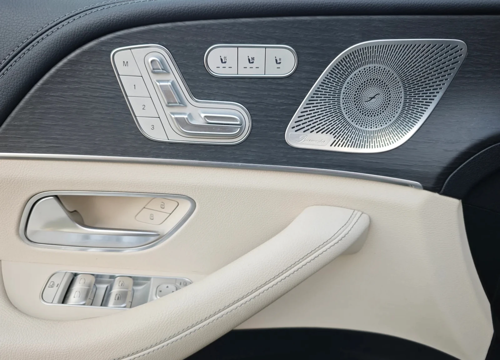Mercedes-Benz GLS 450 d 4MATIC AMG-LINE, снимка 7 - Автомобили и джипове - 54709240