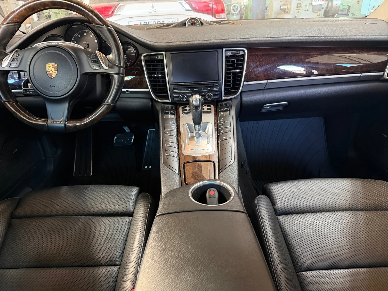 Porsche Panamera, снимка 8 - Автомобили и джипове - 55038119
