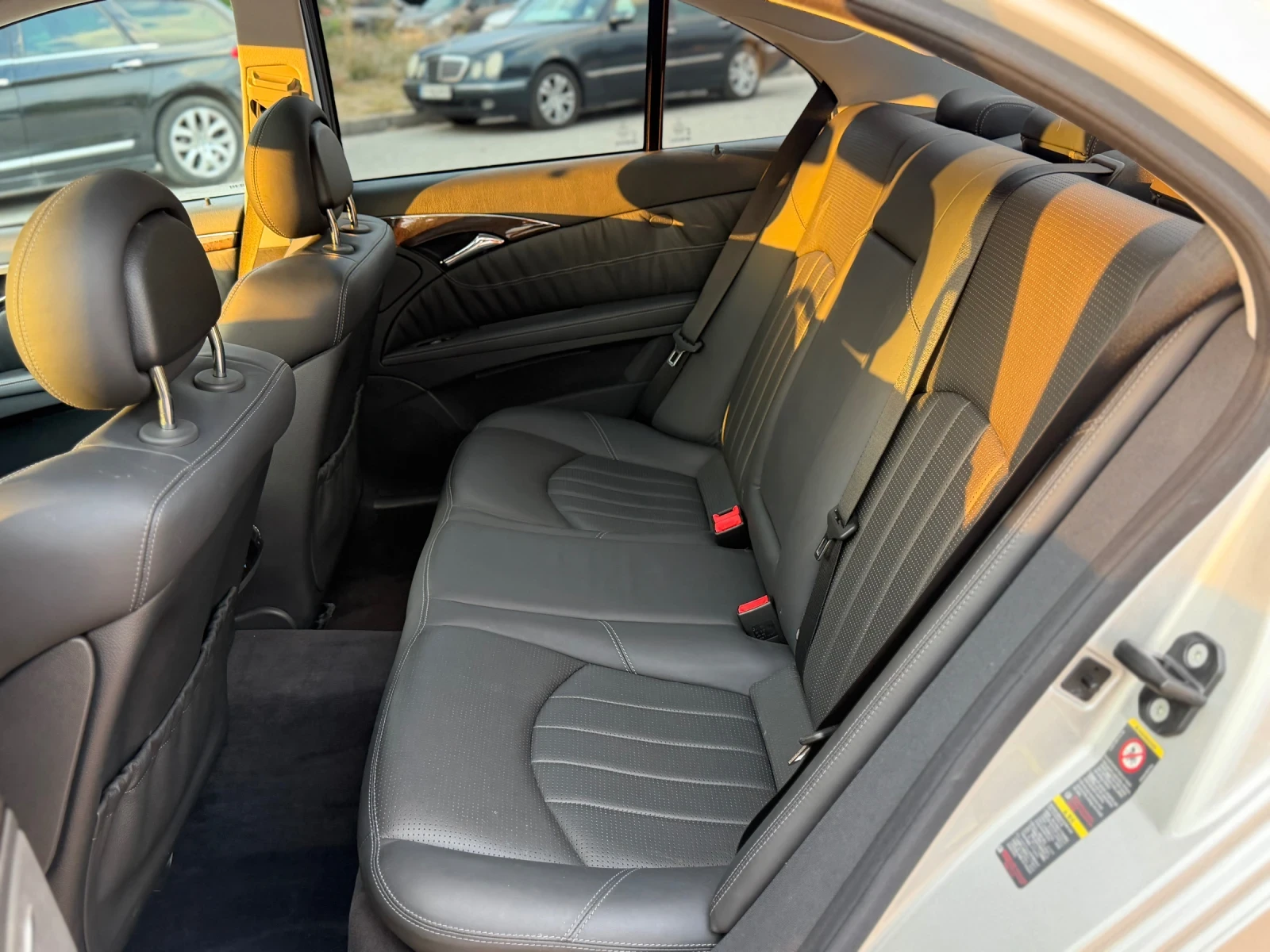 Mercedes-Benz E 55 AMG 70 000КМ, снимка 13 - Автомобили и джипове - 55627114