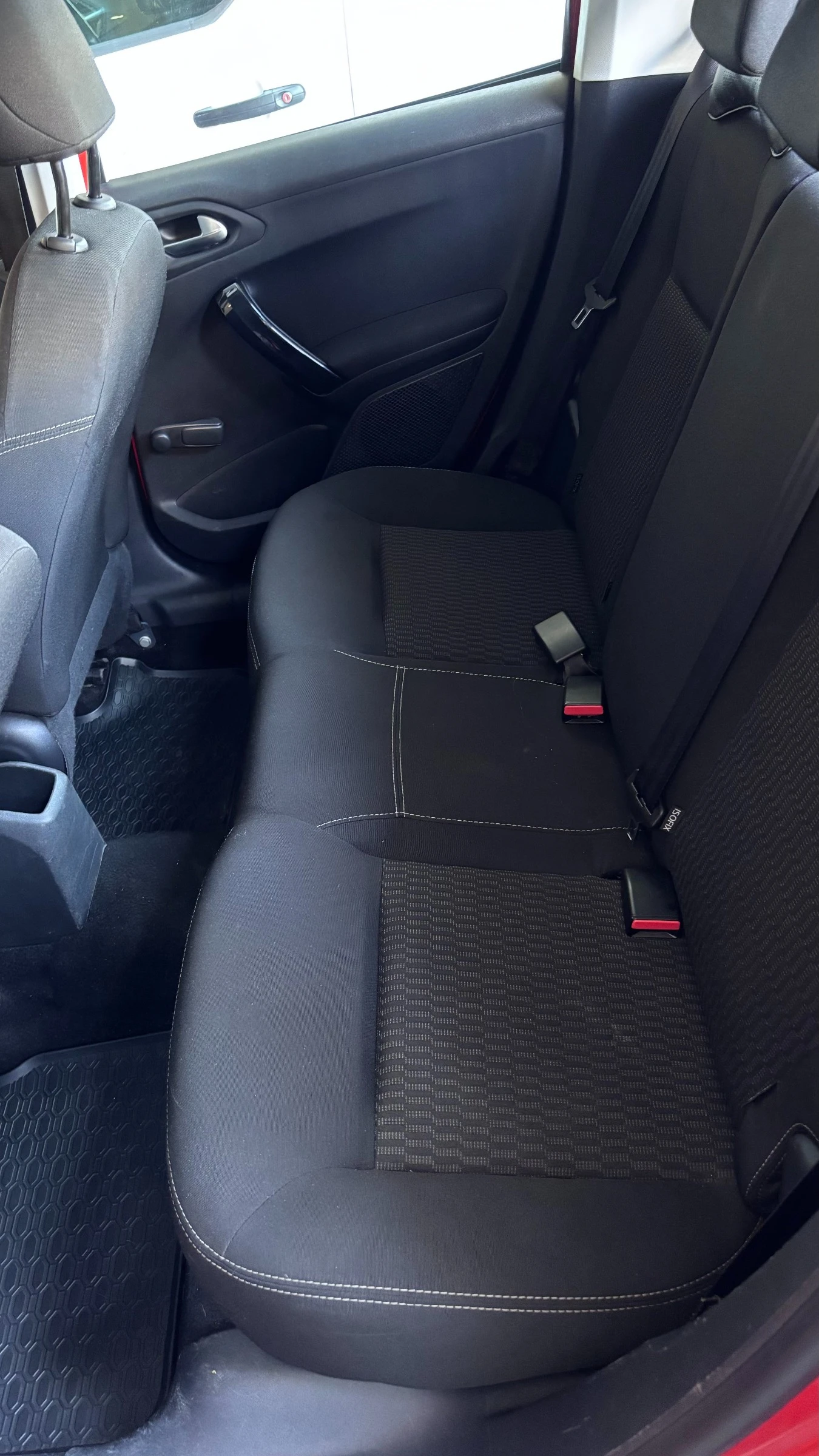 Peugeot 208, снимка 13 - Автомобили и джипове - 56347897