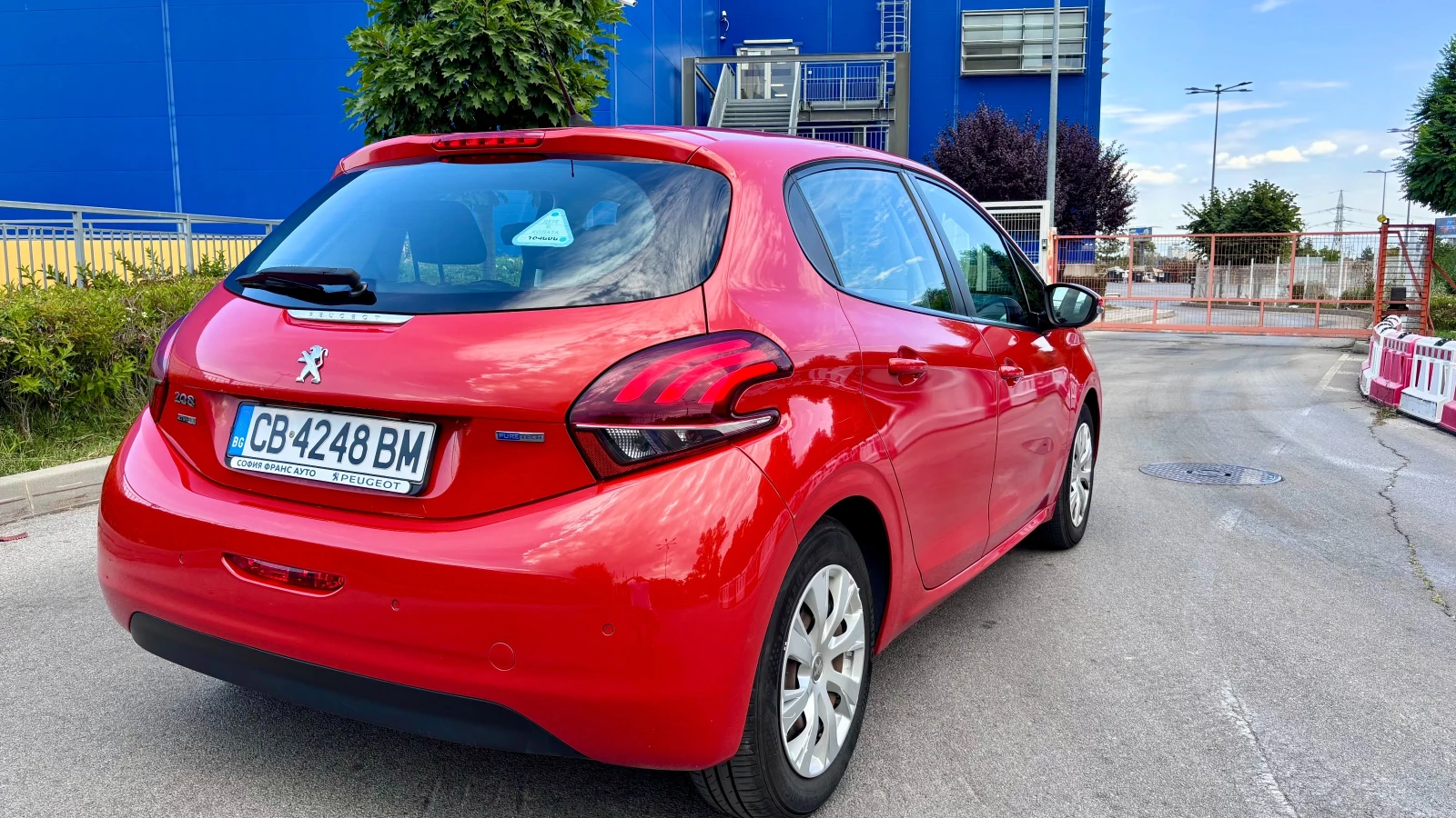 Peugeot 208, снимка 4 - Автомобили и джипове - 56347897