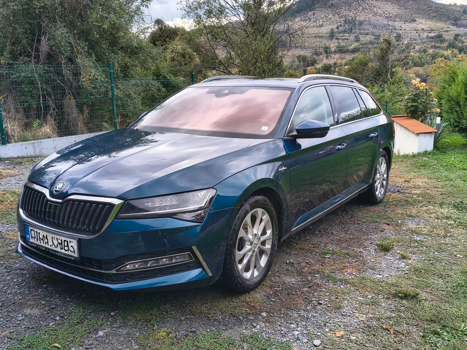 Skoda Superb L&K 4x4, снимка 4 - Автомобили и джипове - 56556369