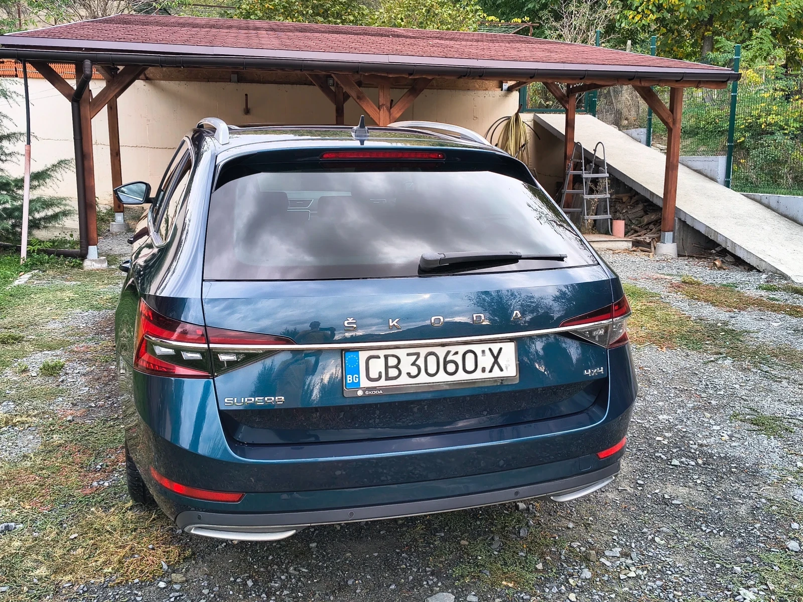 Skoda Superb L&K 4x4, снимка 3 - Автомобили и джипове - 56556369