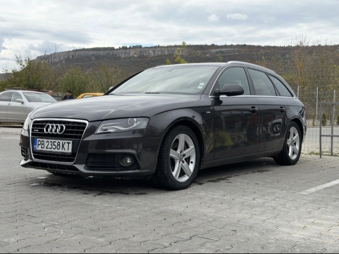 Audi A4, снимка 3 - Автомобили и джипове - 56682153