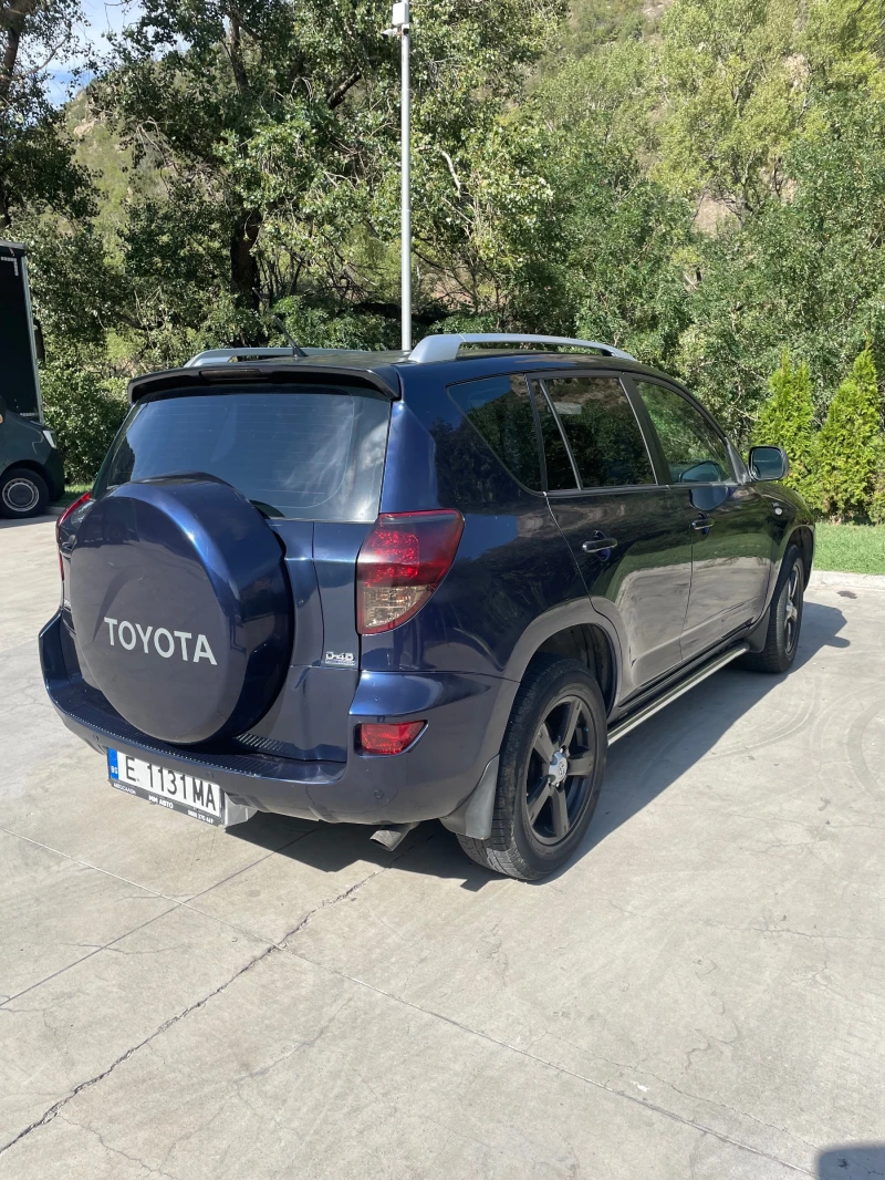 Toyota Rav4 2.2 D4D, снимка 5 - Автомобили и джипове - 46935926