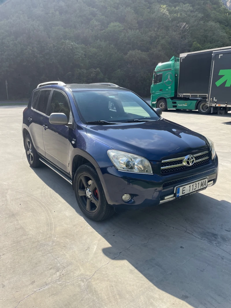 Toyota Rav4 2.2 D4D, снимка 8 - Автомобили и джипове - 46935926