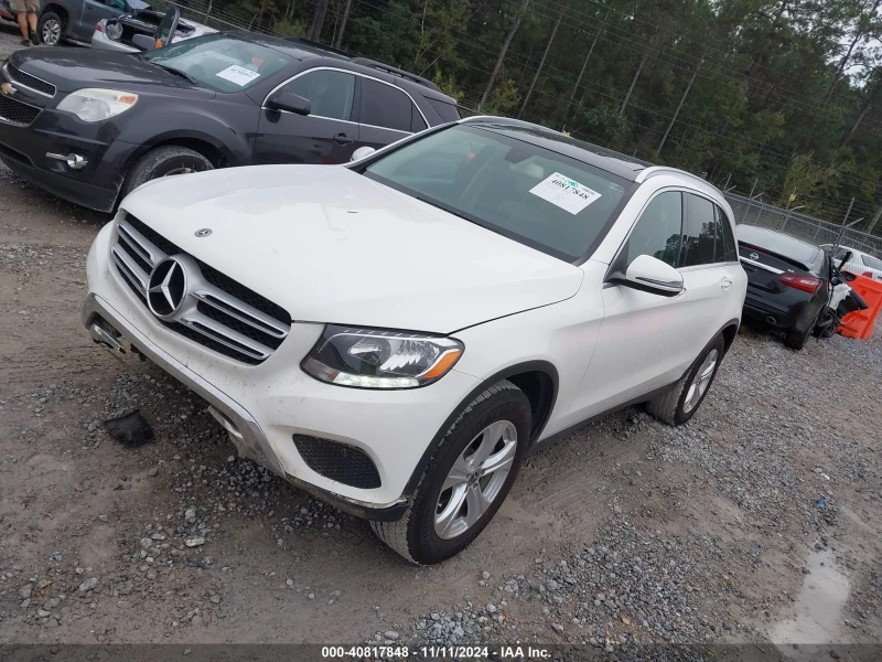 Mercedes-Benz GLC 300 Двойна панорама* Подгрев , снимка 2 - Автомобили и джипове - 48976194