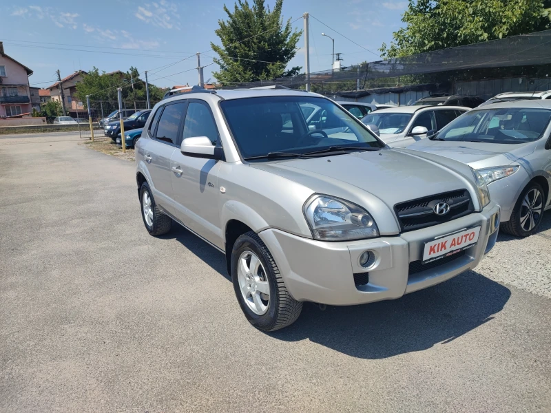 Hyundai Tucson 2.0CRDI-140ks-6sk-4X4, снимка 3 - Автомобили и джипове - 52095217