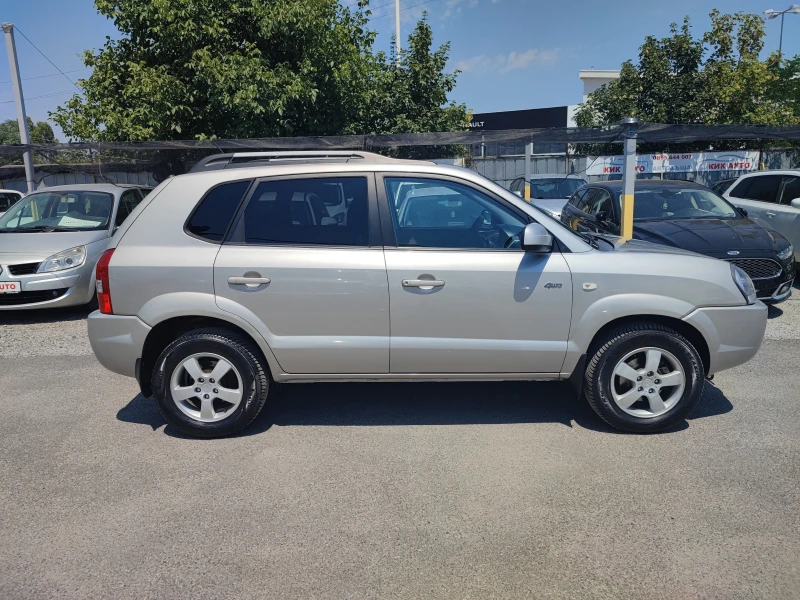 Hyundai Tucson 2.0CRDI-140ks-6sk-4X4, снимка 5 - Автомобили и джипове - 52095217