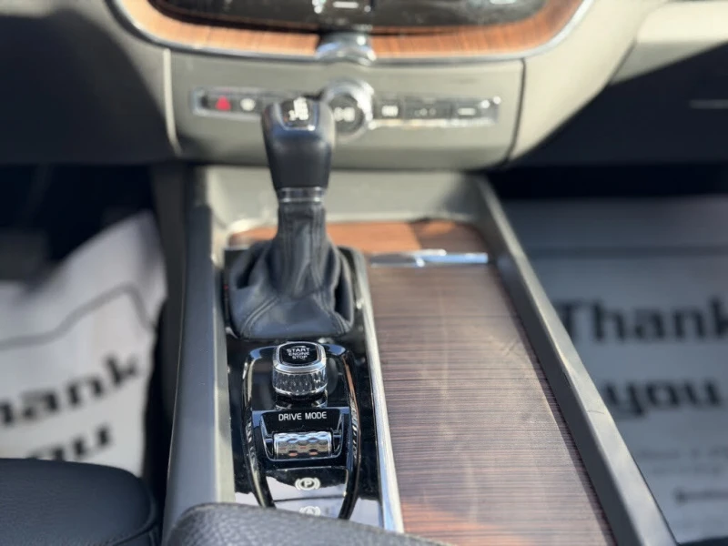 Volvo XC60 T6 Momentum HARMAN/KARDON* ПОДГРЕВ* BLINDSPOT* , снимка 11 - Автомобили и джипове - 52661612