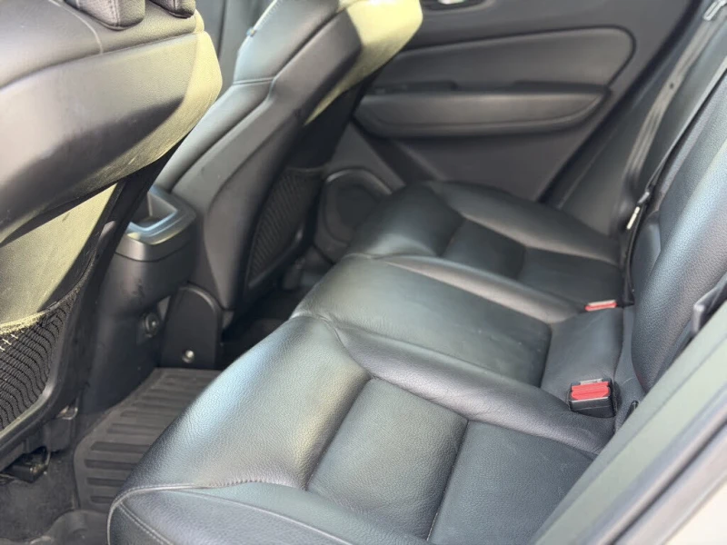 Volvo XC60 T6 Momentum HARMAN/KARDON* ПОДГРЕВ* BLINDSPOT* , снимка 9 - Автомобили и джипове - 52661612