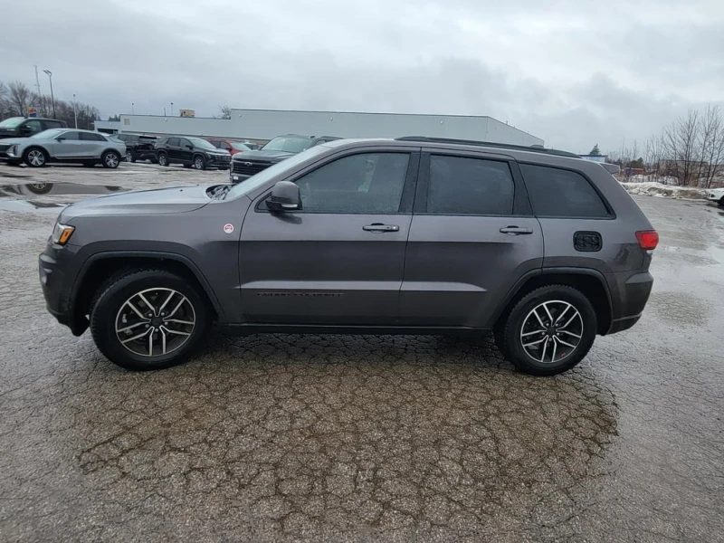 Jeep Grand cherokee 2020 TRAILHAWK * БЕЗ ПЪРВОНАЧАЛНА ВНОСКА* , снимка 4 - Автомобили и джипове - 53162837