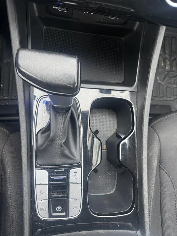 Hyundai Tucson PREFERRED* FWD* CARPLAY* ПОДГРЕВ* КАМЕРА, снимка 11 - Автомобили и джипове - 53599565