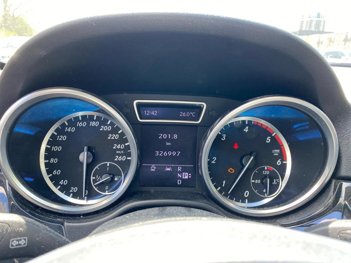 Mercedes-Benz ML 350 BlueTEC * CARFAX * АВТОКРЕДИТ - изображение 8