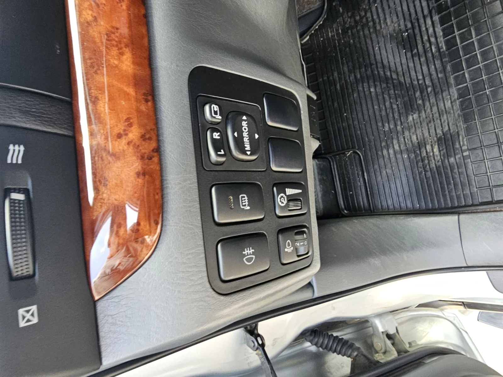 Toyota Land cruiser  - изображение 7