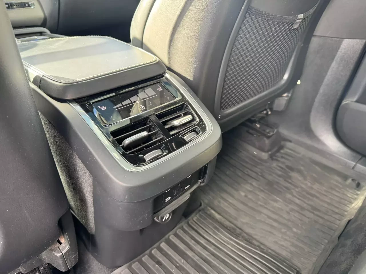 Volvo Xc90 R-Design* HEAD UP* PANO* * CAM*   | Mobile.bg   8