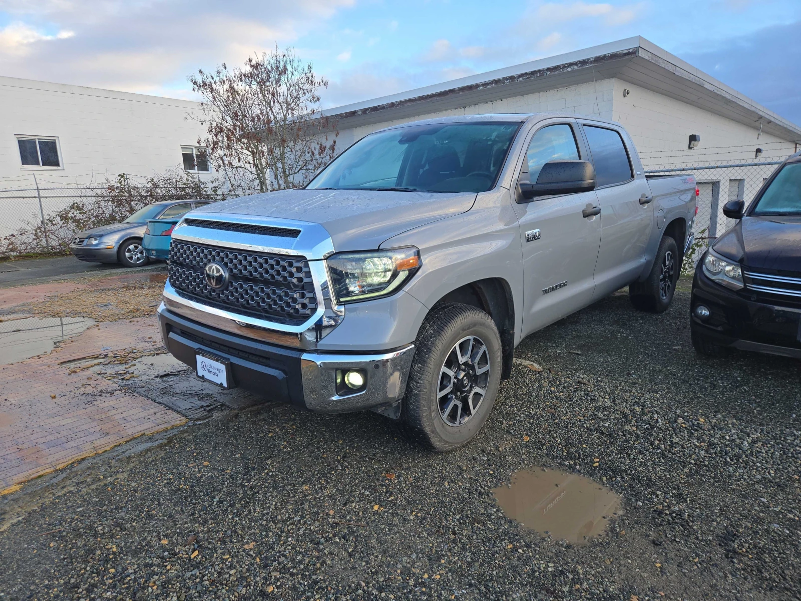 Toyota Tundra * CREWMAX* 5.7* AWD* CARFAX*  | Mobile.bg � ����������� 1