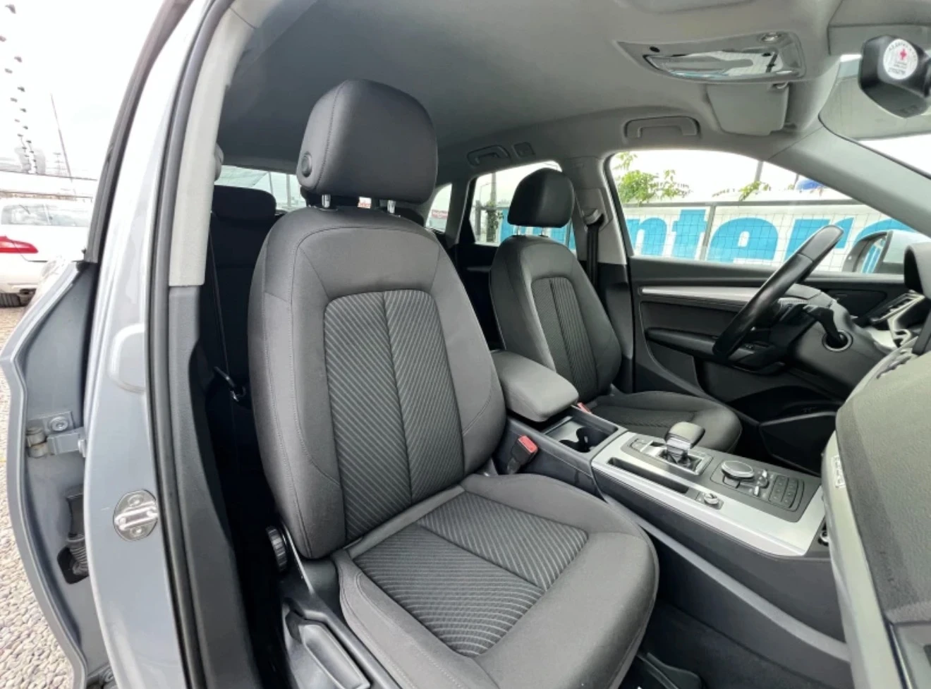 Audi Q5 2.0 TDI QUATTRO/NAVI/XENON, снимка 7 - Автомобили и джипове - 53727635
