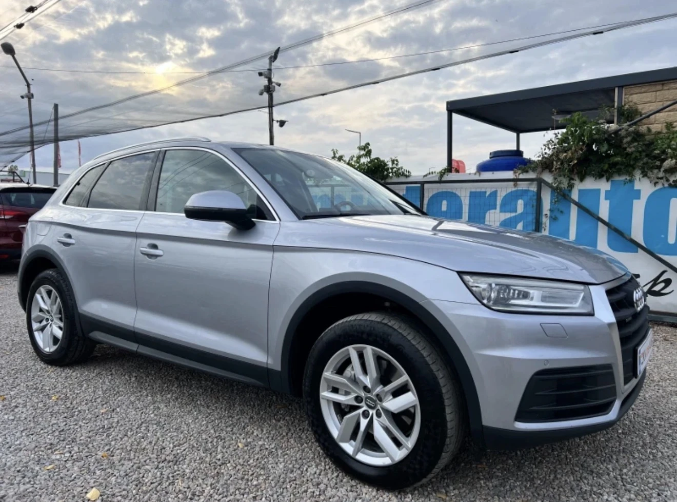 Audi Q5 2.0 TDI QUATTRO/NAVI/XENON, снимка 3 - Автомобили и джипове - 53727635