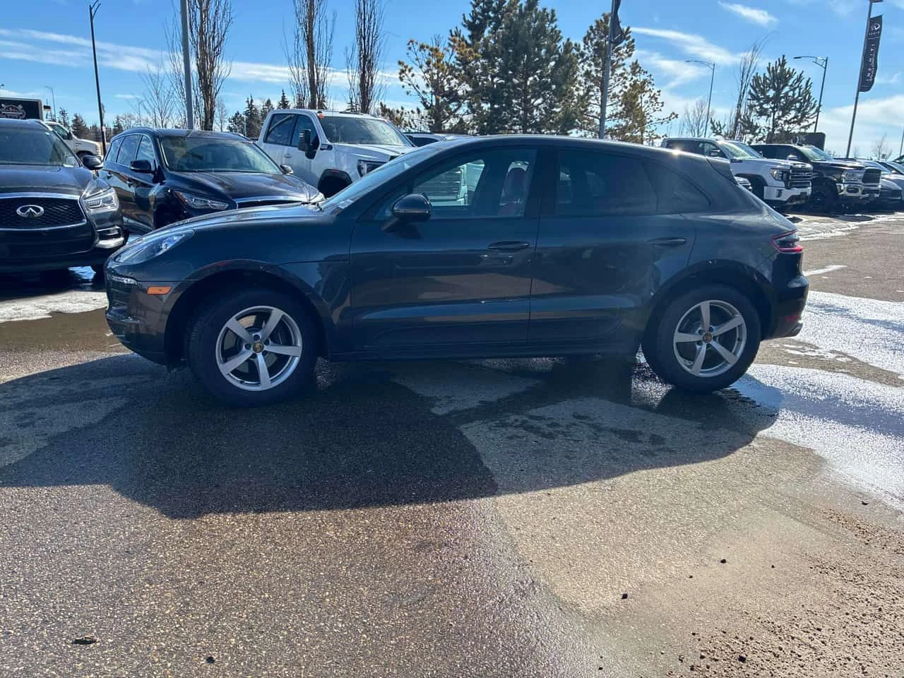 Porsche Macan * AWD * DISTRONIC* ОБДУХВАНЕ* ПАНОРАМА* , снимка 2 - Автомобили и джипове - 53907079