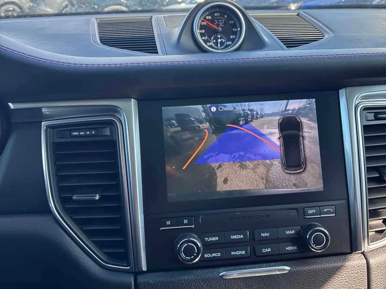 Porsche Macan * AWD * DISTRONIC* ОБДУХВАНЕ* ПАНОРАМА* , снимка 14 - Автомобили и джипове - 53907079