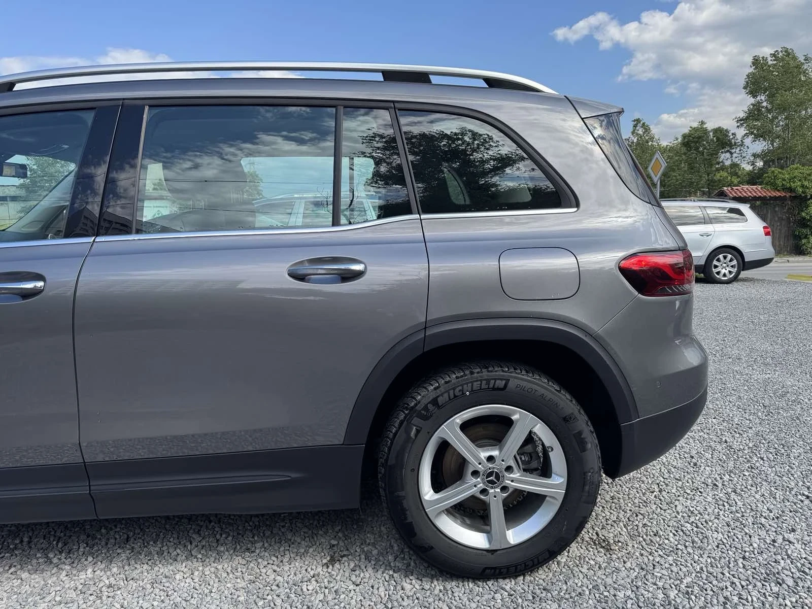 Mercedes-Benz GLB 180, снимка 3 - Автомобили и джипове - 54231002