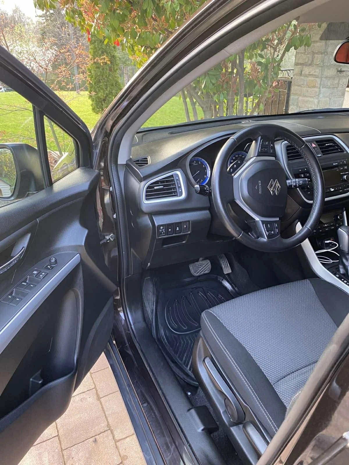 Suzuki SX4 S-Cross, снимка 10 - Автомобили и джипове - 54250425