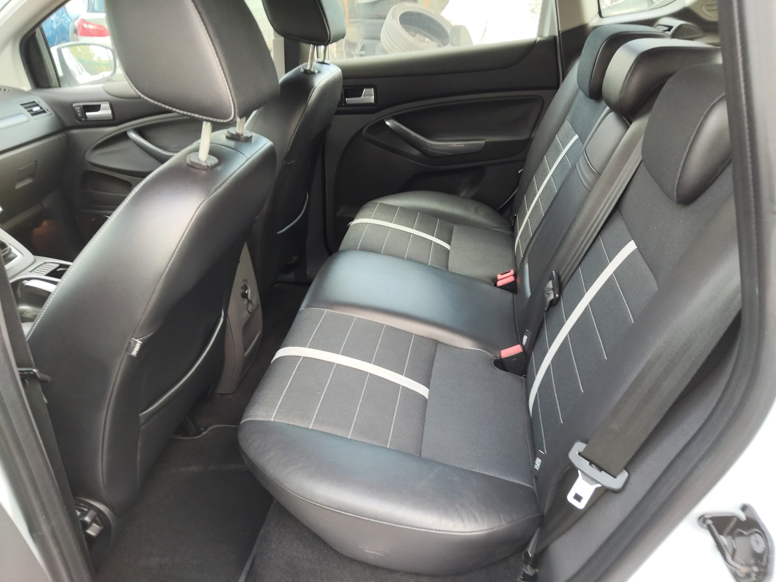 Ford Kuga 2, 0d 140ps 6ck, снимка 4 - Автомобили и джипове - 54413805