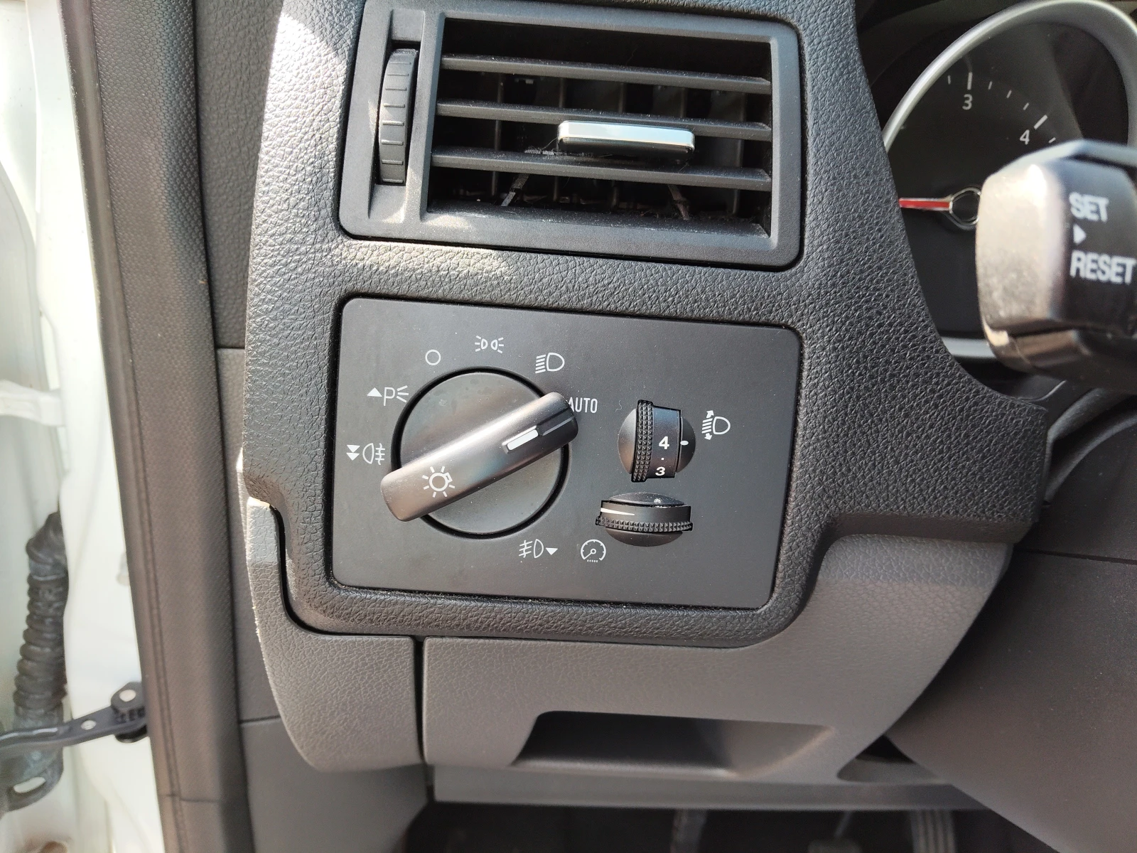 Ford Kuga 2, 0d 140ps 6ck, снимка 13 - Автомобили и джипове - 54413805