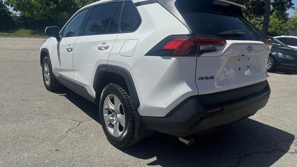 Toyota Rav4 LE AWD, снимка 6 - Автомобили и джипове - 54711277
