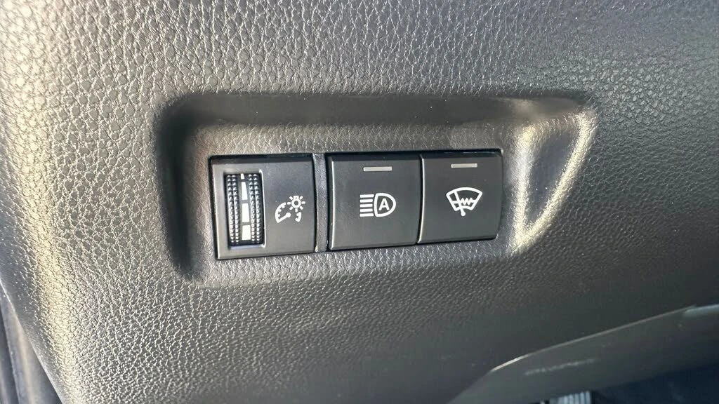 Toyota Rav4 LE AWD, снимка 16 - Автомобили и джипове - 54711277