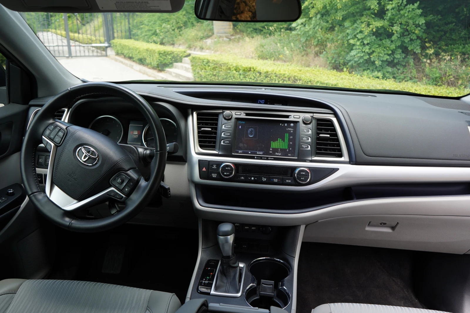 Toyota Highlander LE, снимка 8 - Автомобили и джипове - 54732646