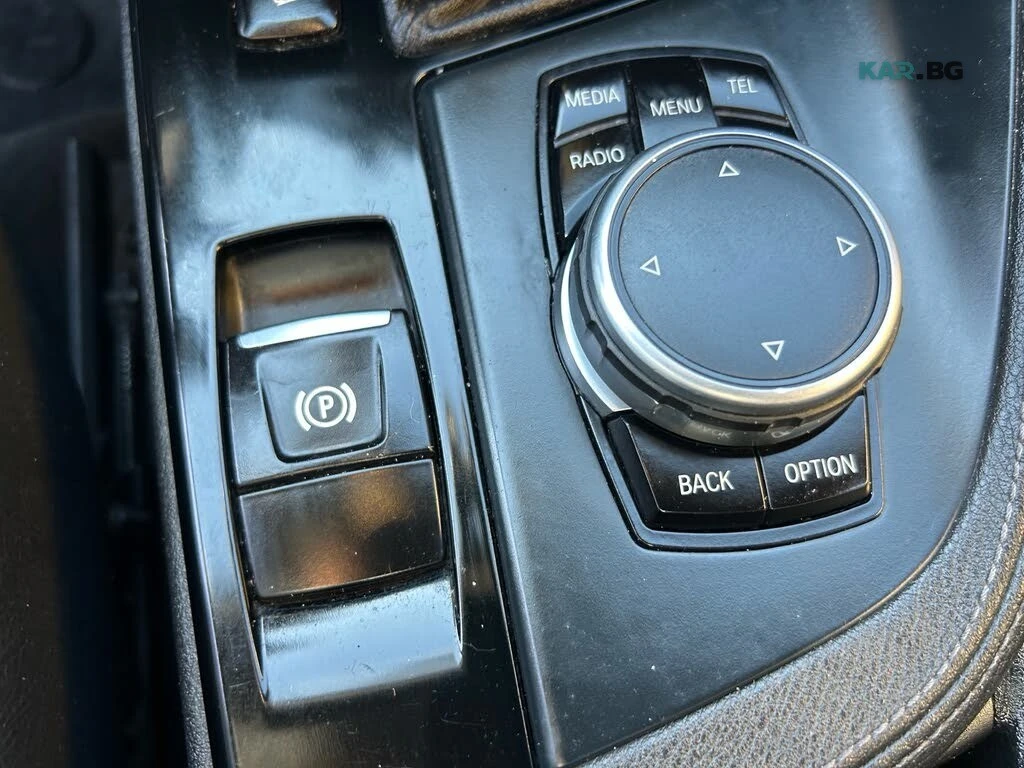 BMW X1 xDrive28i * Pano * ACC * АвтоКредит * (ЦЕНА ДО БГ), снимка 13 - Автомобили и джипове - 54824838
