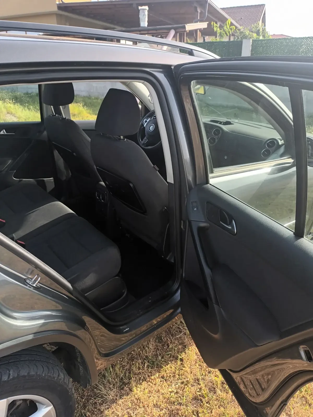 VW Tiguan, снимка 11 - Автомобили и джипове - 54958364