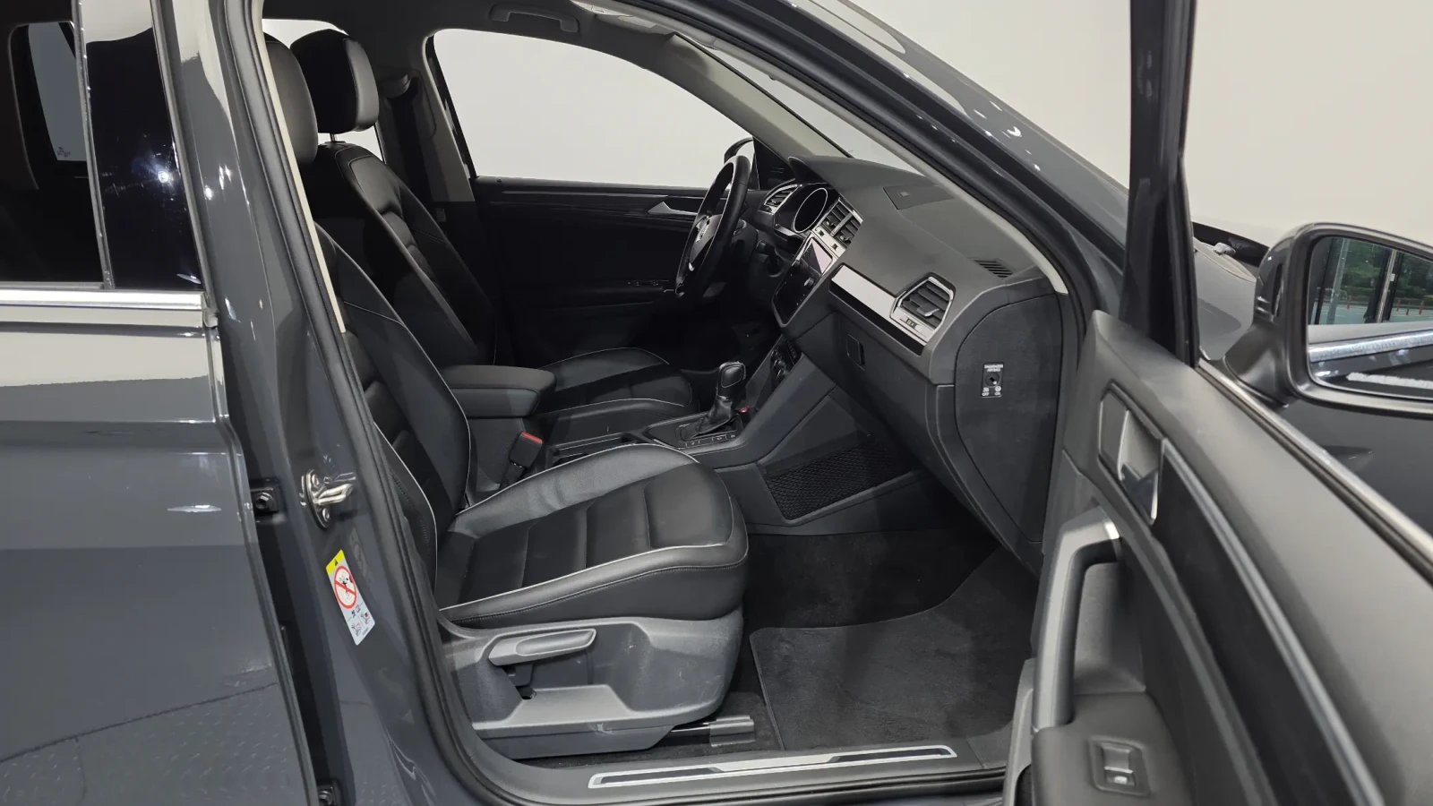 VW Tiguan 2.0TDI PRESTIGEFULL, снимка 11 - Автомобили и джипове - 55188463