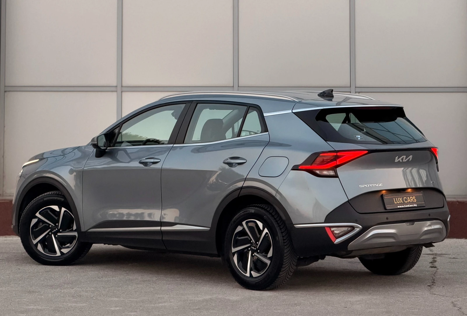 Kia Sportage - 1.6 T-GDi - Hybrid - 230к.с. - Navi - LED -, снимка 4 - Автомобили и джипове - 55533723