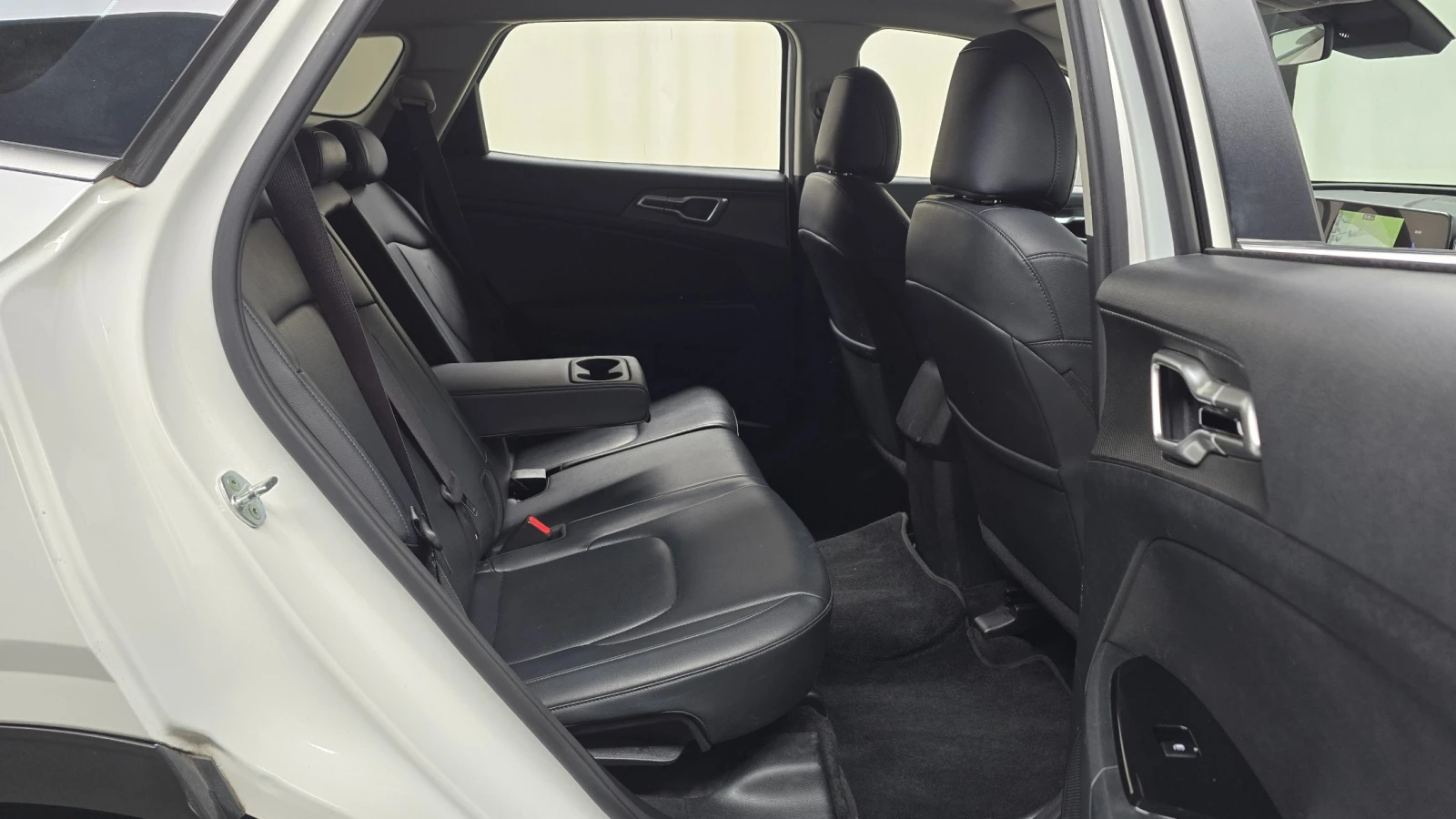 Kia Sportage 1.6 Turbo 2WD Trendy, снимка 11 - Автомобили и джипове - 56103101