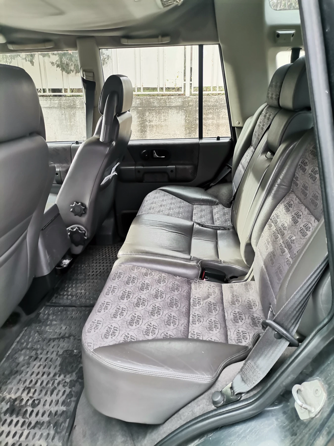 Land Rover Discovery, снимка 7 - Автомобили и джипове - 56133422